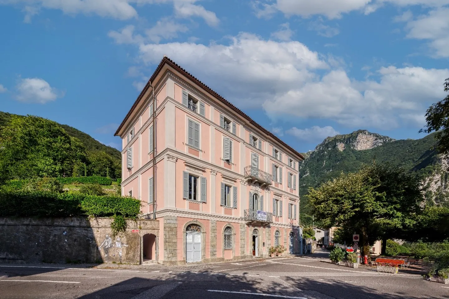 We rent studio - Photo 1 of 3