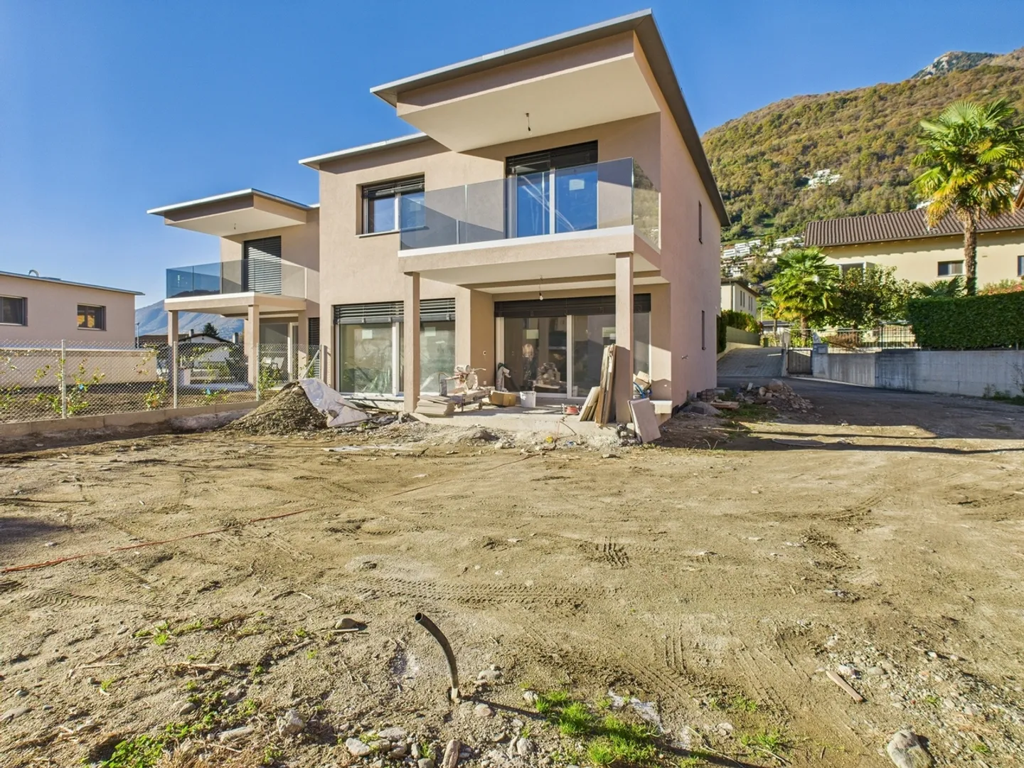 Casa a gradini in vendita - Foto 2 di 11