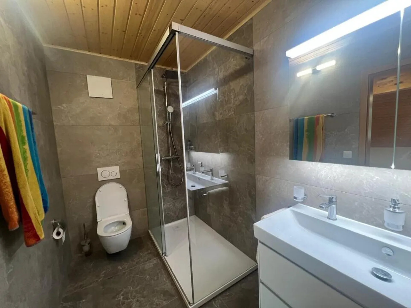 Helles 6,5-Zimmer-Apartment in der Nähe der Natur - Foto 4 von 7