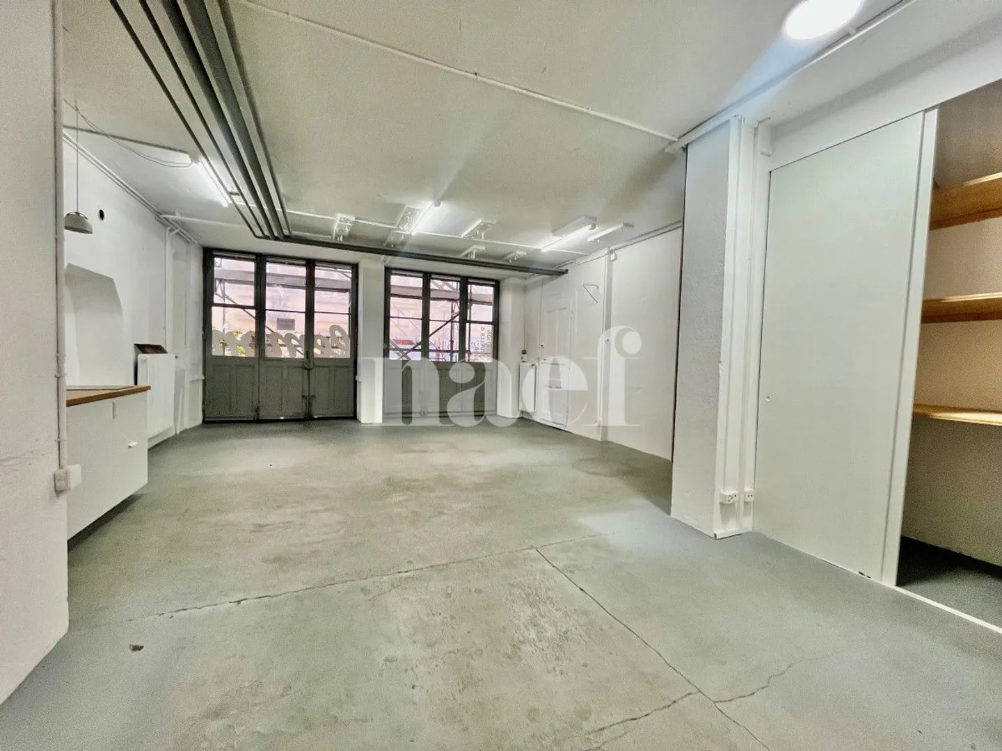 Neue Miete - Gewerbefläche/showroom mit 73 m2 Schaufenster - Foto 2 von 10