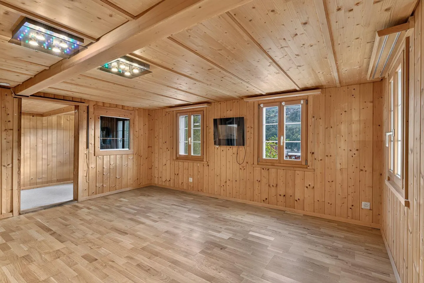 Charming Strickbau Single Family Home with Conservatory in Prättigau - Photo 3 of 13