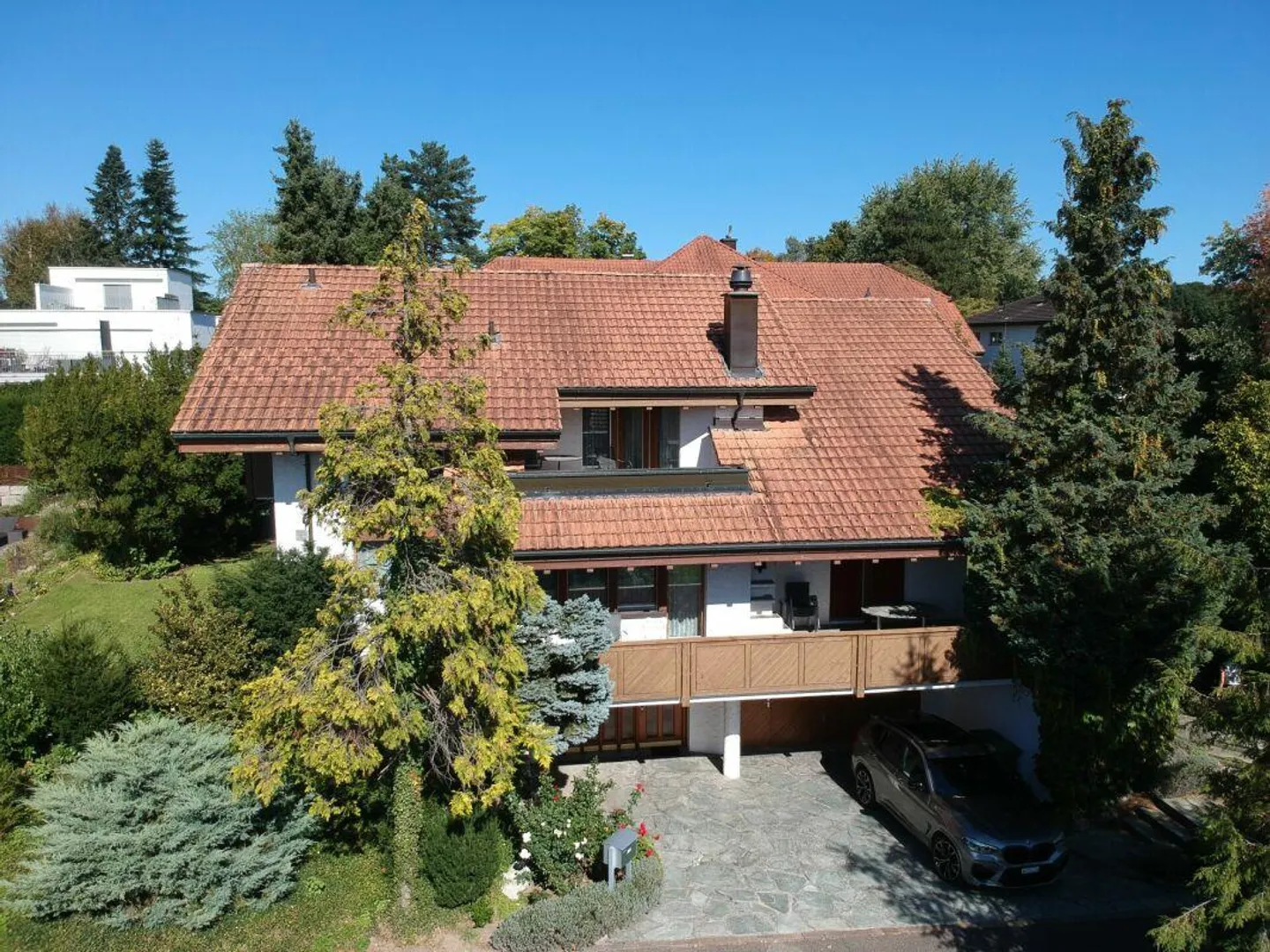 Casa unifamiliare con carattere e vista panoramica - Foto 3 di 30