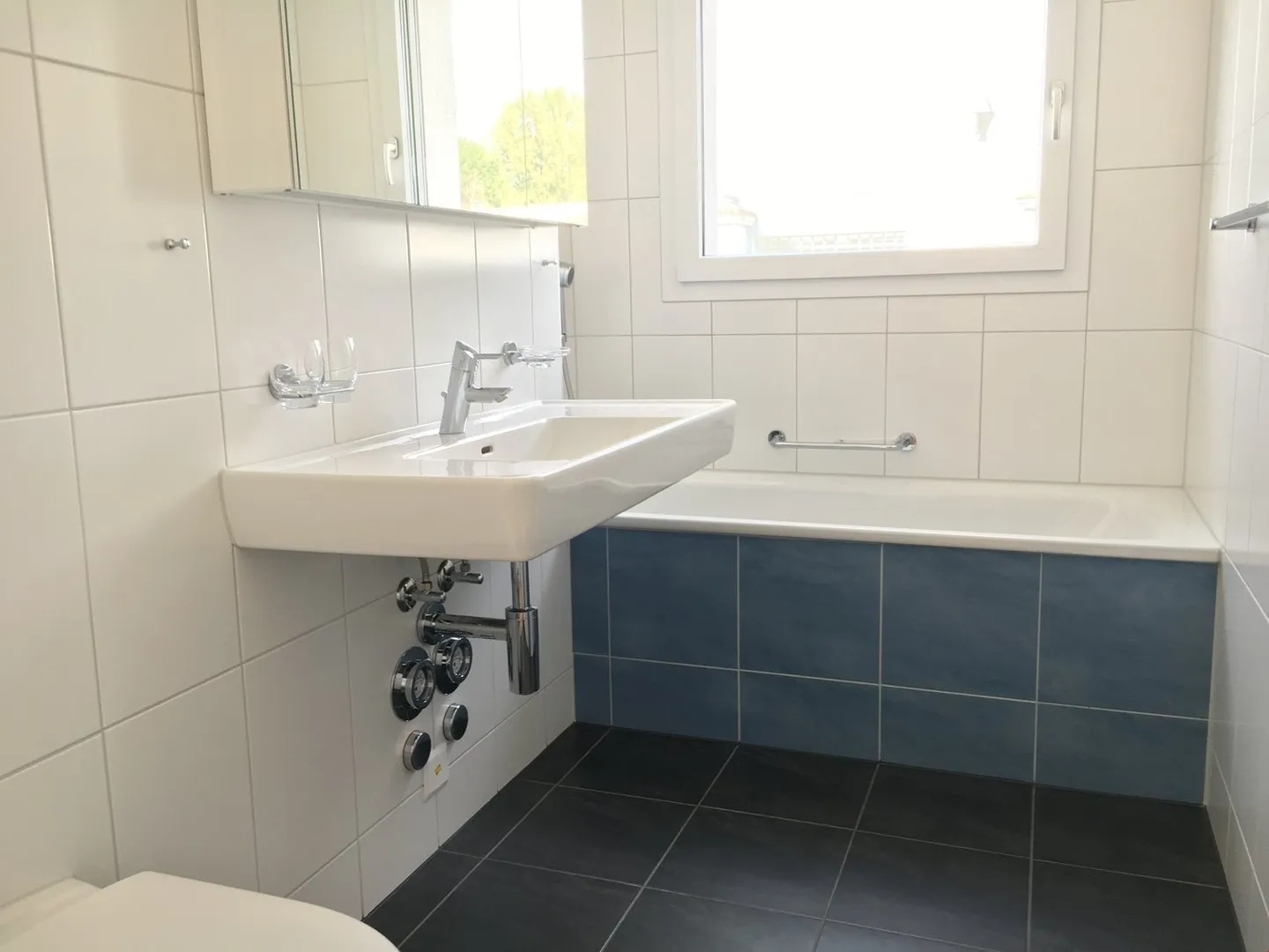 Moderne 3.5-Zimmerwohnung mit Balkon - Foto 7 von 9