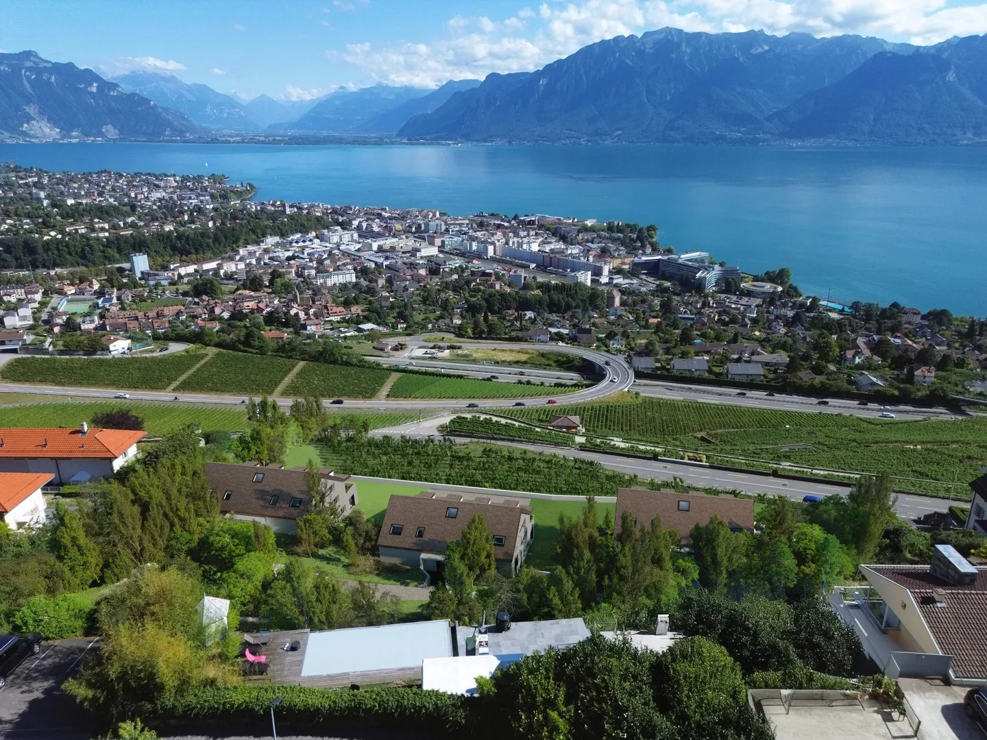 AMBRIA - Vivi l'eleganza nel cuore di Chardonne - Foto 8 di 8