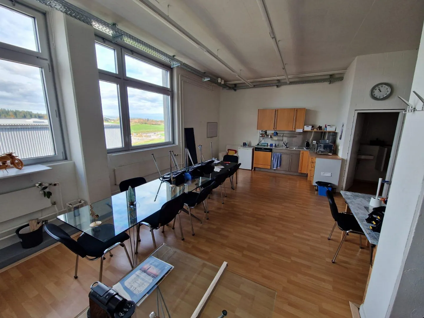 Locale di produzione/officina/ufficio/magazzino (Multifabrik) in posizione privilegiata! - Foto 1 di 6