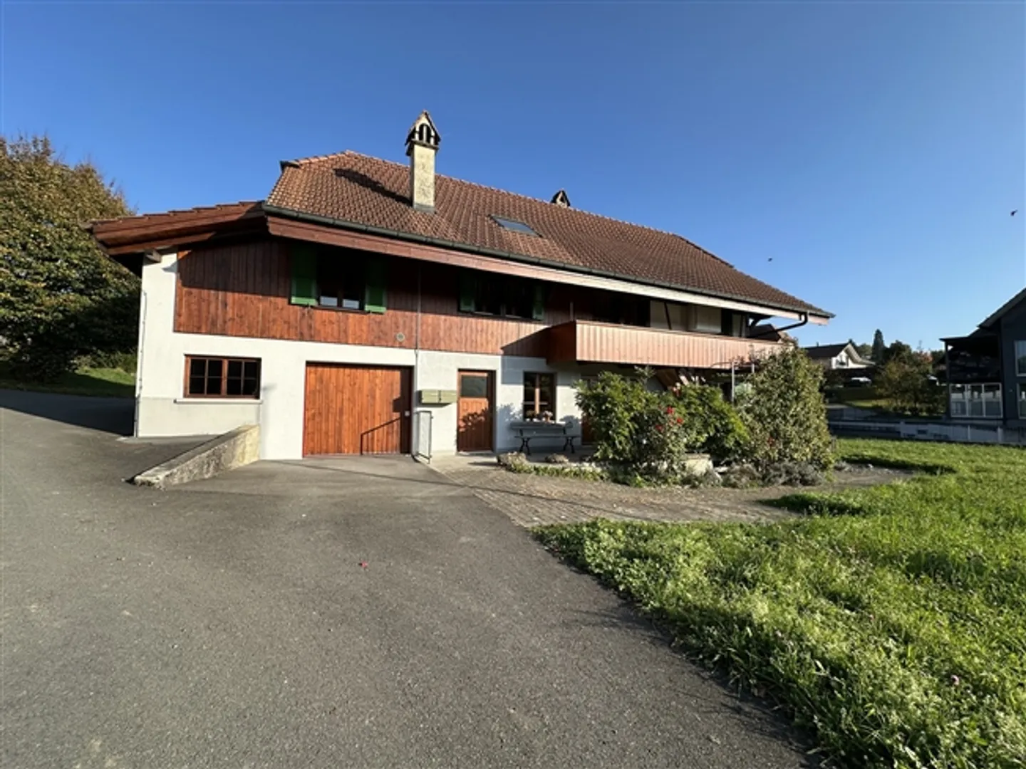 Maison bi-familiale avec jardin - Photo 4 sur 13