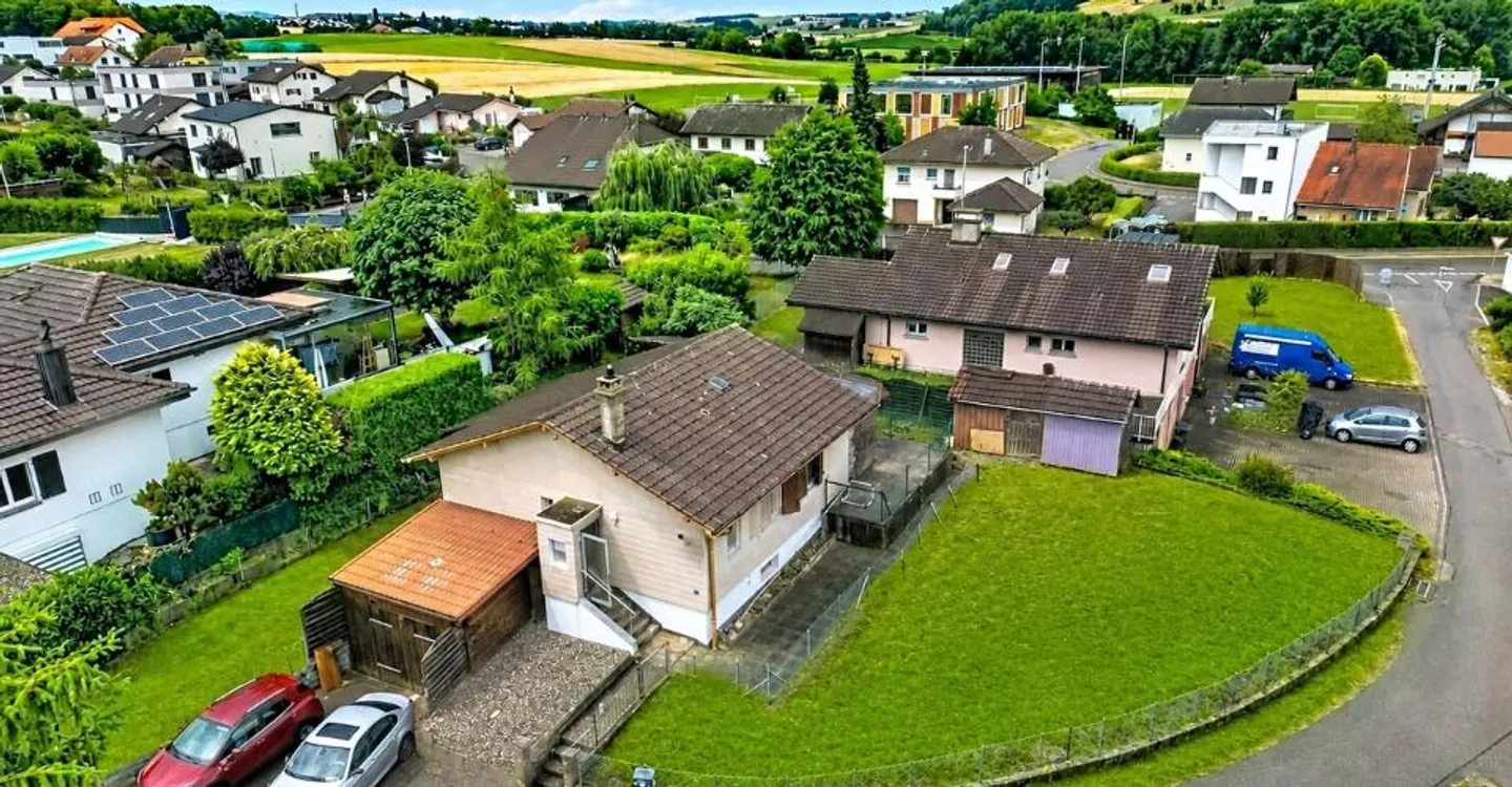 Charmante Renovierungsmöglichkeit - Foto 1 von 9