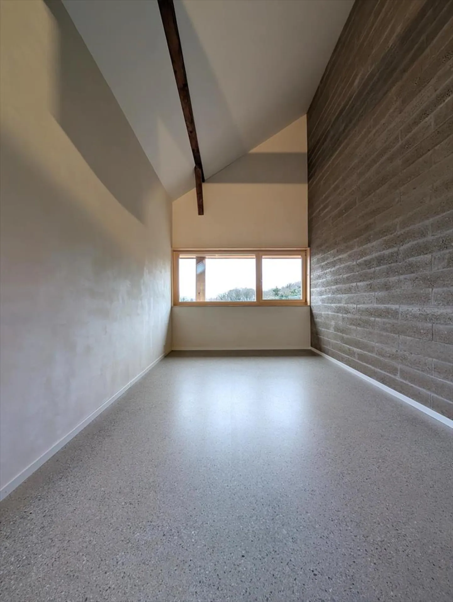 Apartment for rent - Photo 5 of 6