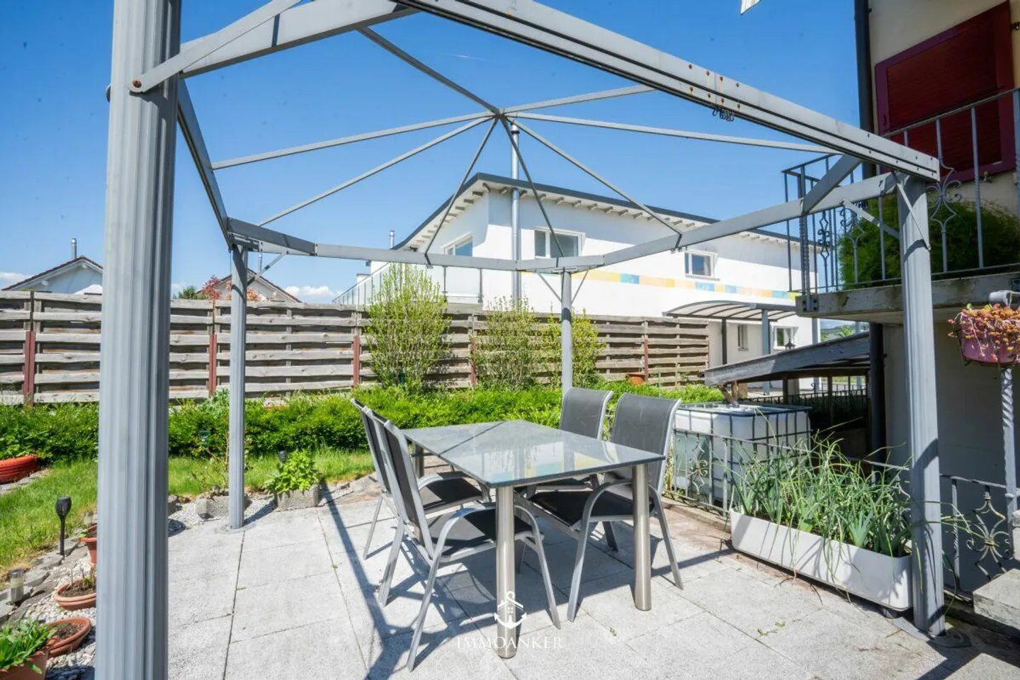 Casa Incantevole a Busswil con Potenziale di Utilizzo Versatile - Foto 4 di 15