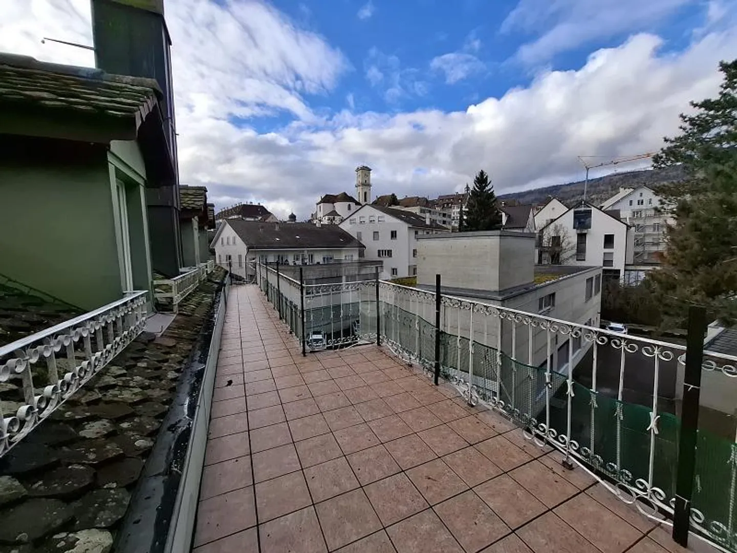 Edificio misto 30 stanze - Foto 1 di 6