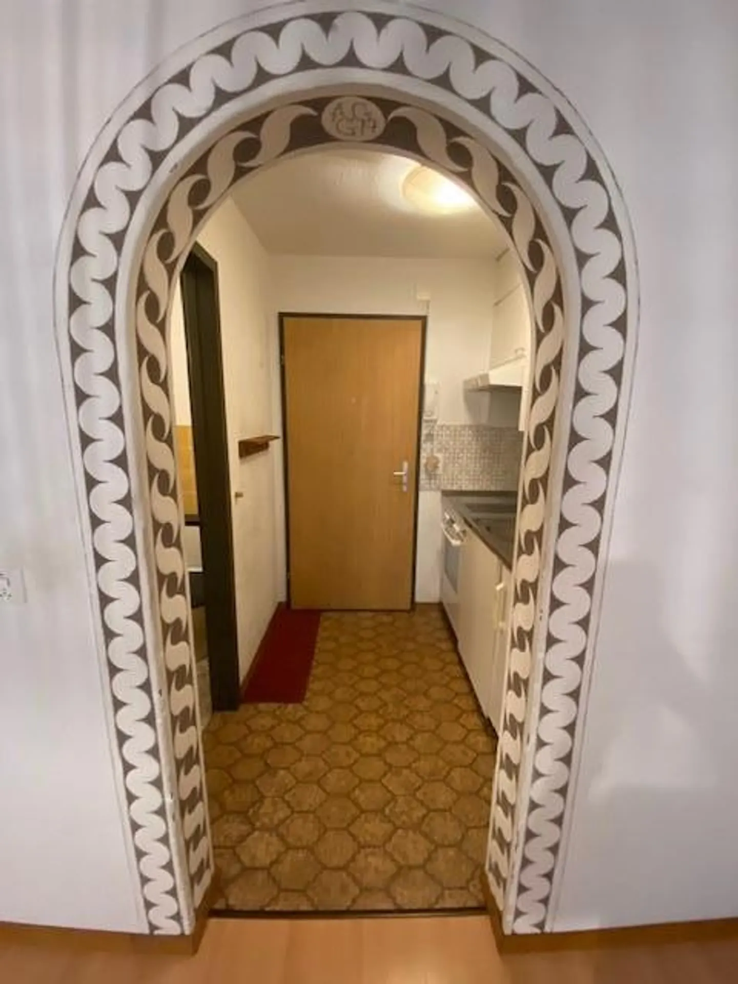 1-room apartment in the village center - Photo 2 of 4