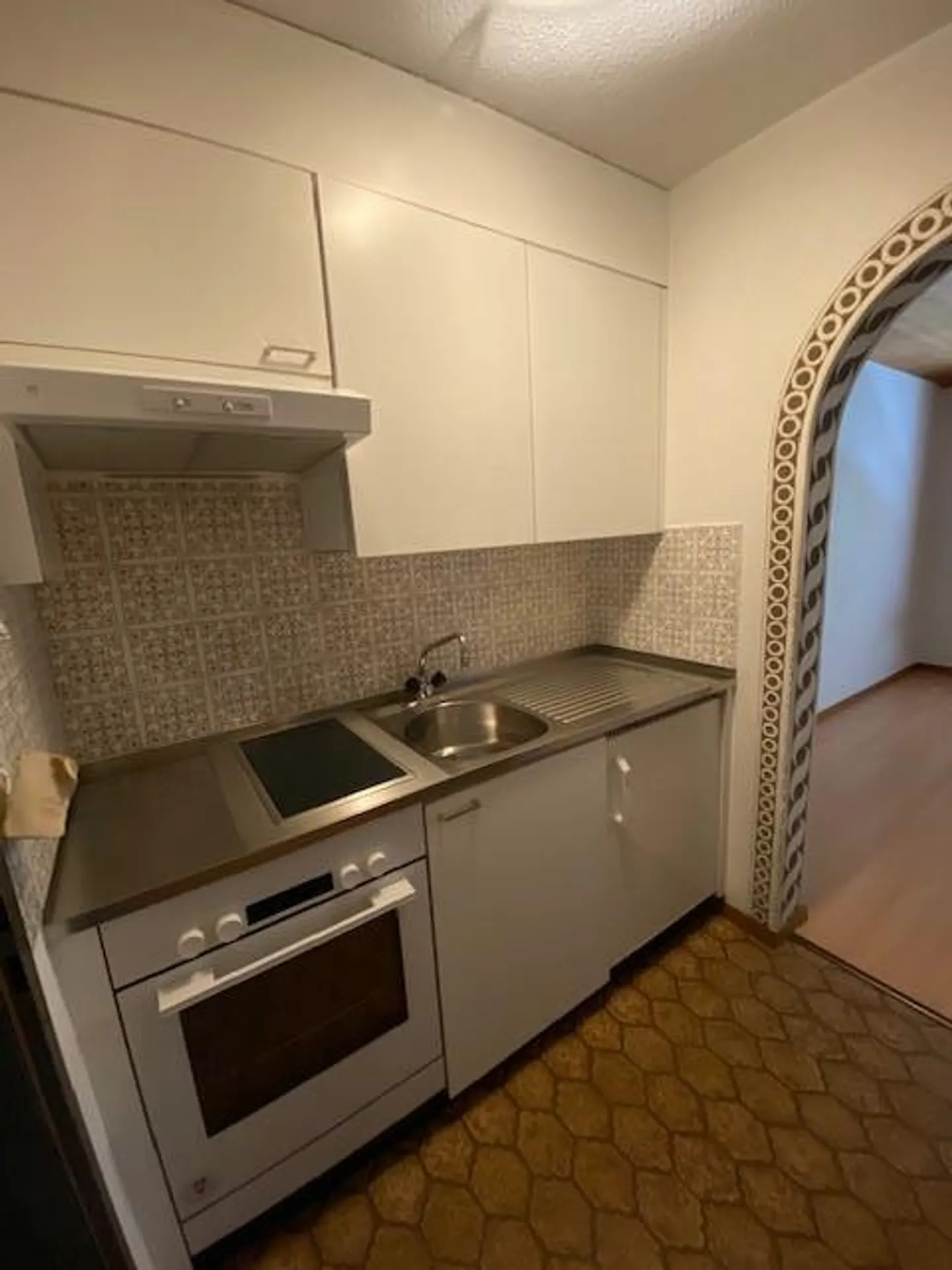 1-room apartment in the village center - Photo 3 of 4