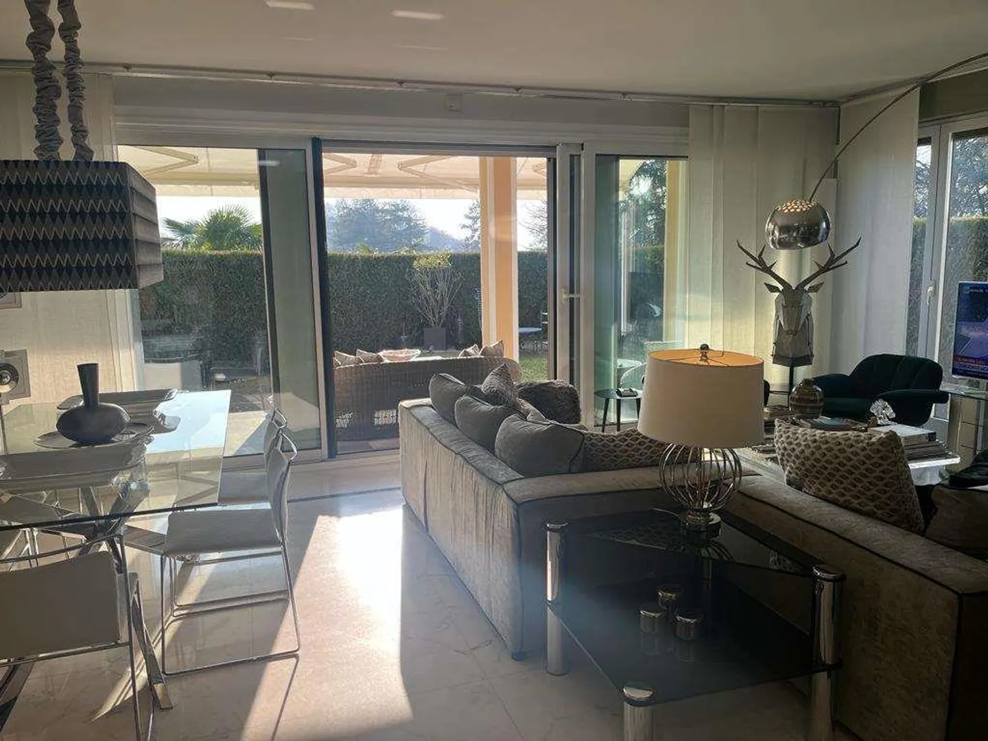 Moderno appartamento con giardino a Montagnola - Foto 3 di 13