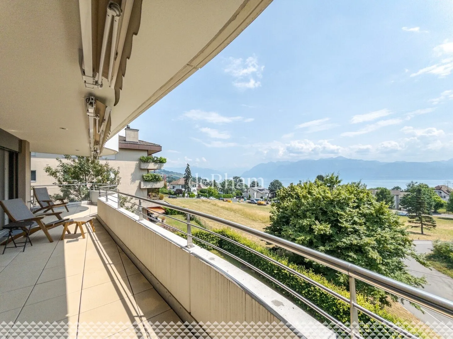 Wunderschöne 5,5-Zimmer-Wohnung mit Seeblick! - Foto 4 von 11