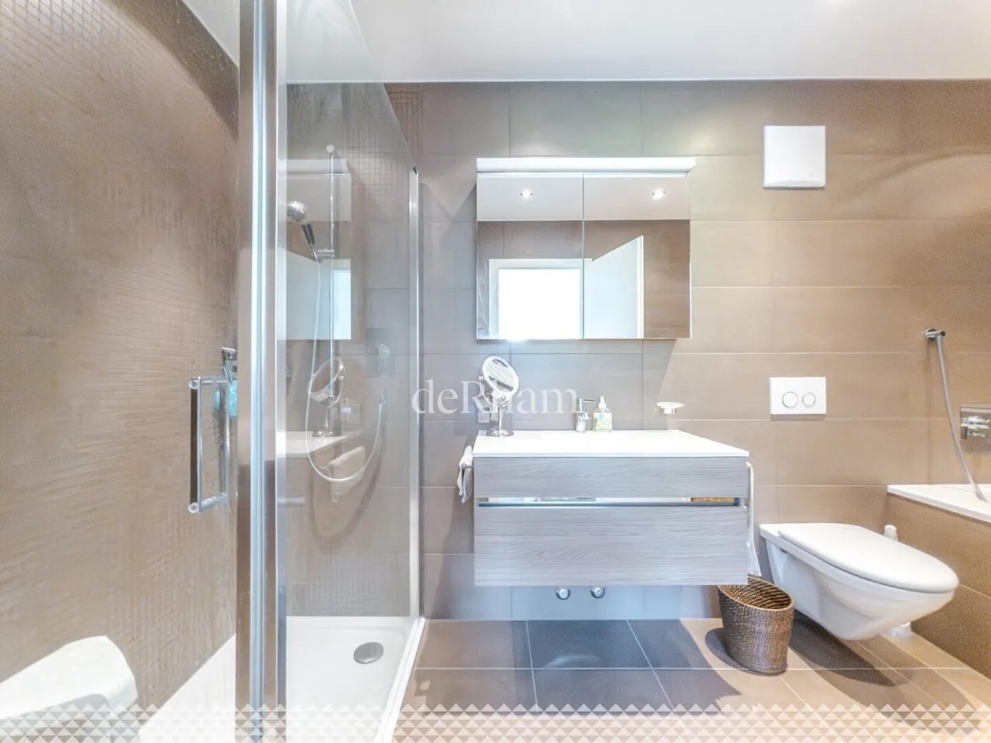 Wunderschöne 5,5-Zimmer-Wohnung mit Seeblick! - Foto 10 von 11