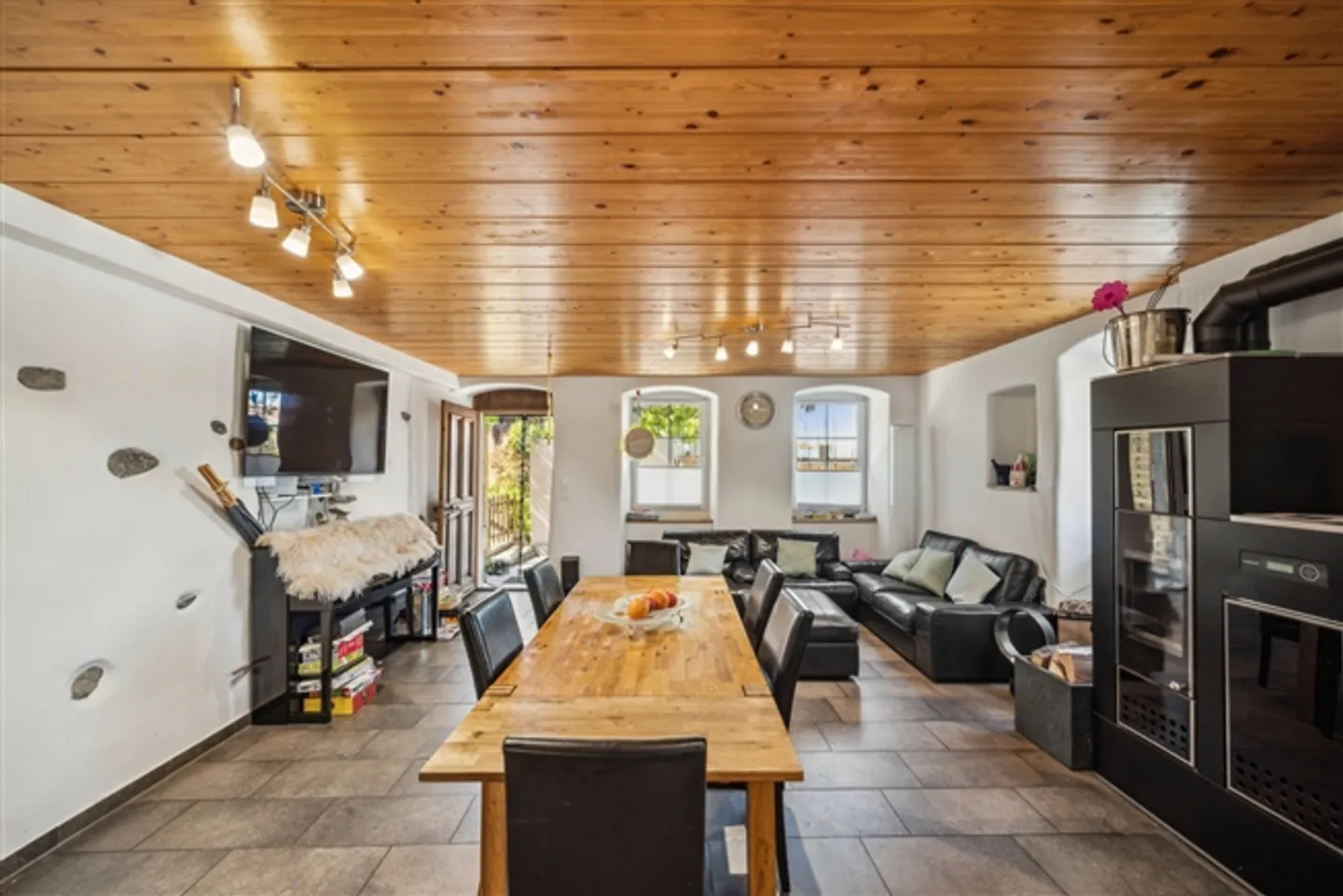 Charmantes Einfamilienhaus mit Garten - Foto 2 von 9