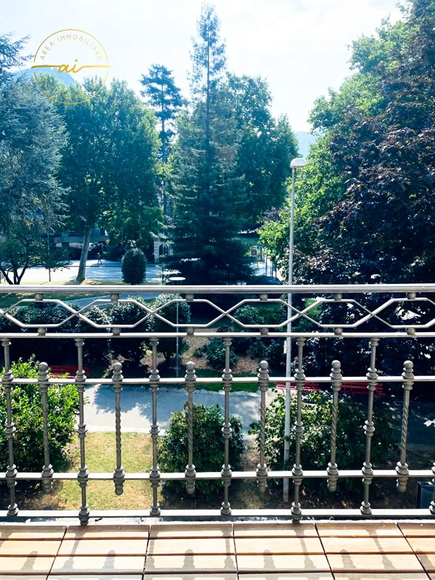 SUPERBE APPARTEMENT 2.5 PIÈCES AU CENTRE DE LUGANO - Photo 4 sur 11