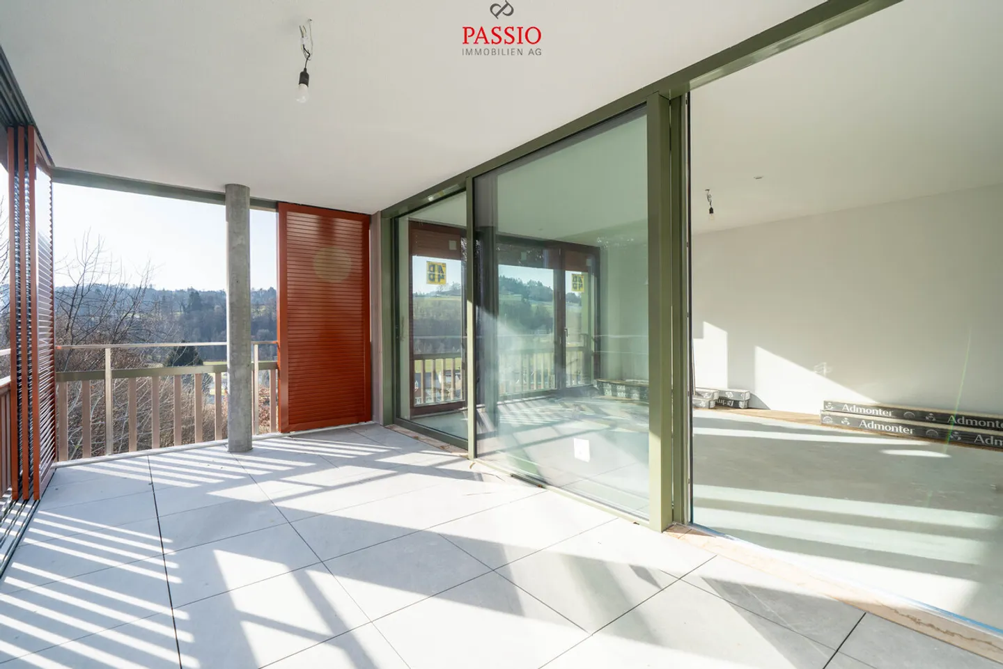 Appartement neuf de 4,5 pièces baigné de lumière avec vue panoramique unique - Photo 6 sur 20