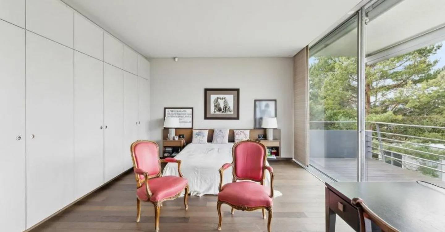 Contemporary villa with lake view - Photo 7 of 10