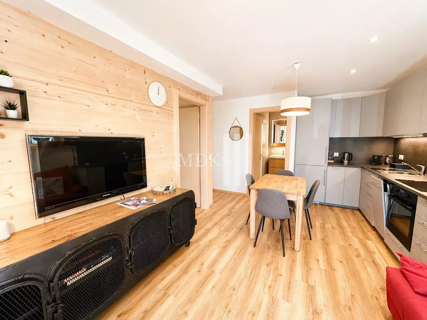 Charming Apartment in Champéry - Photo 3 of 10