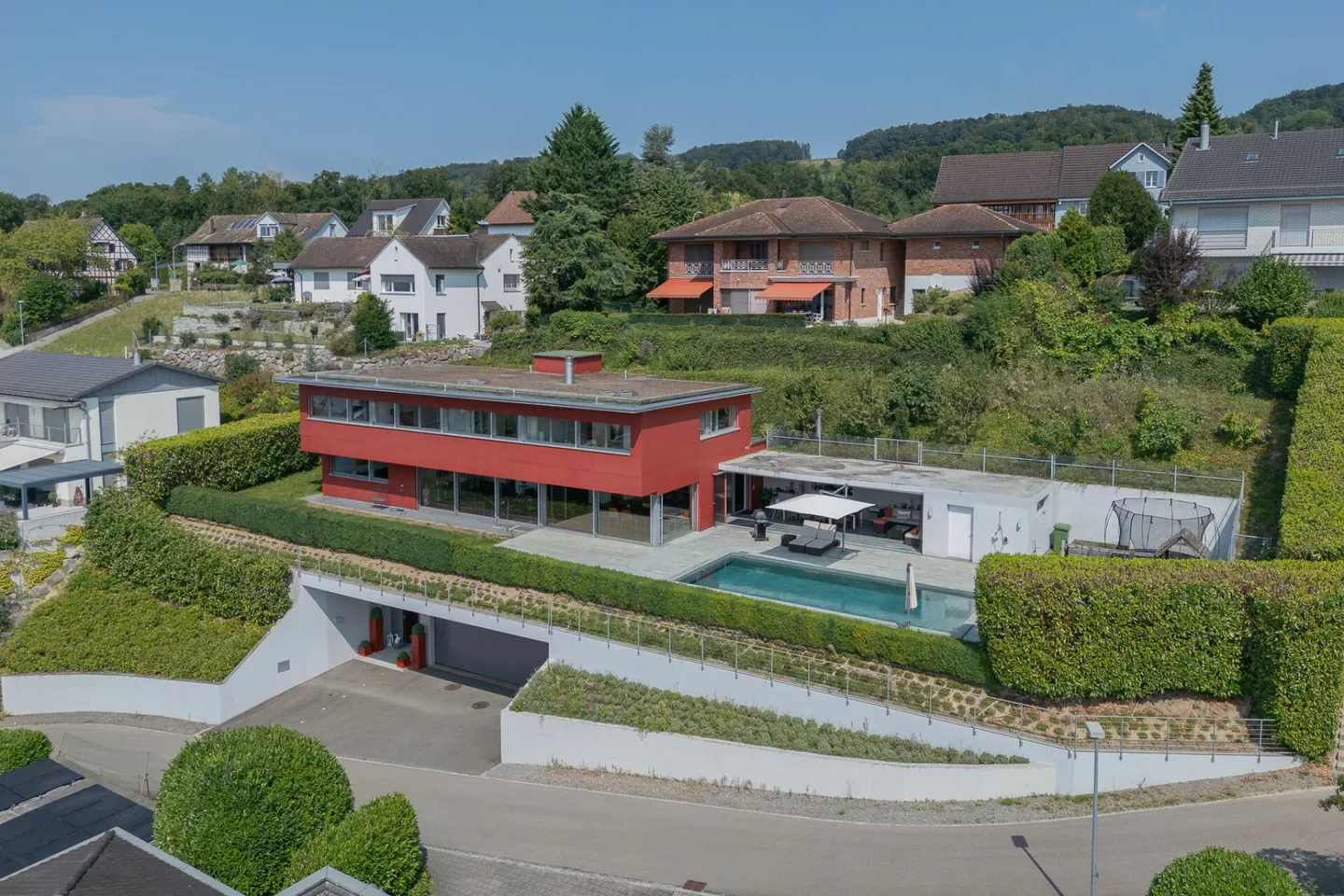 Moderne Villa mit unverbaubarem  180 Grad Blick in die Berge - Foto 2 von 11