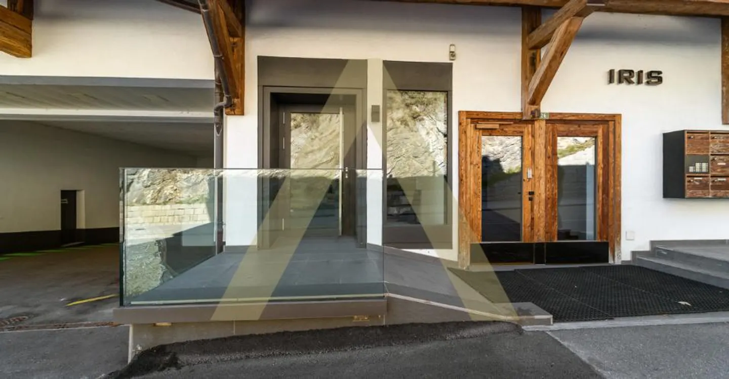 Charmanter Geschäftsraum in der Nähe des Zentrums von Montana - Foto 1 von 6