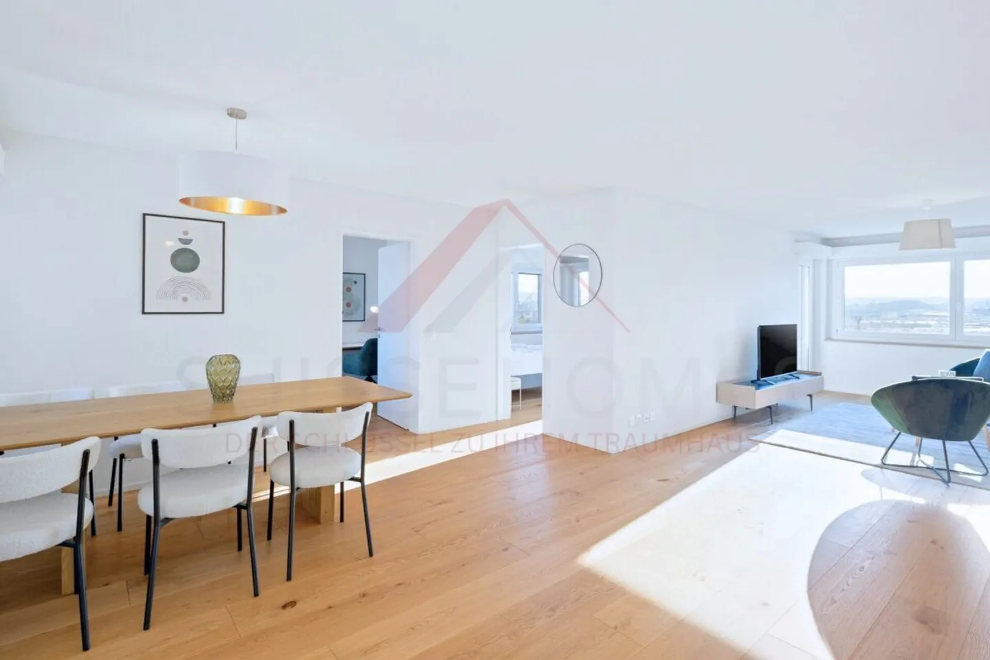 Komplett renovierte 5.5-Zimmer-Wohnung mit 126 m² Wohnfläche und 74 m² Balkon-/Terrassenfläche in Huttwil - Foto 7 di 18