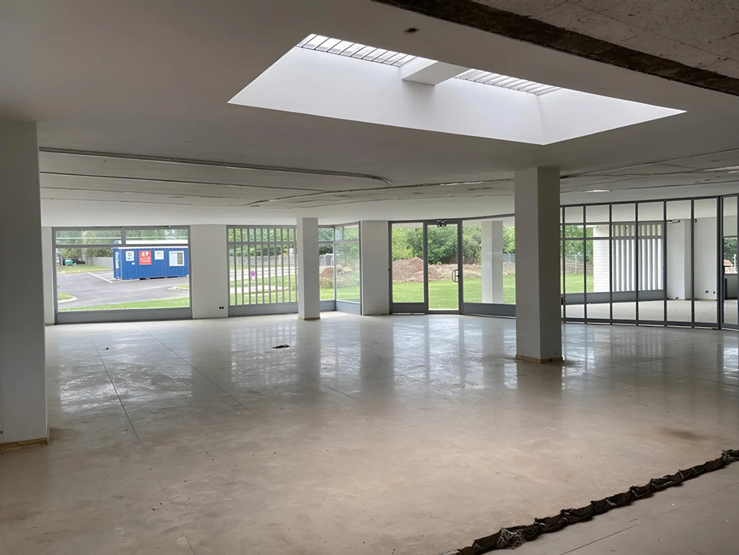 Modernes Gewerbeobjekt in Zürich - Foto 2 von 6