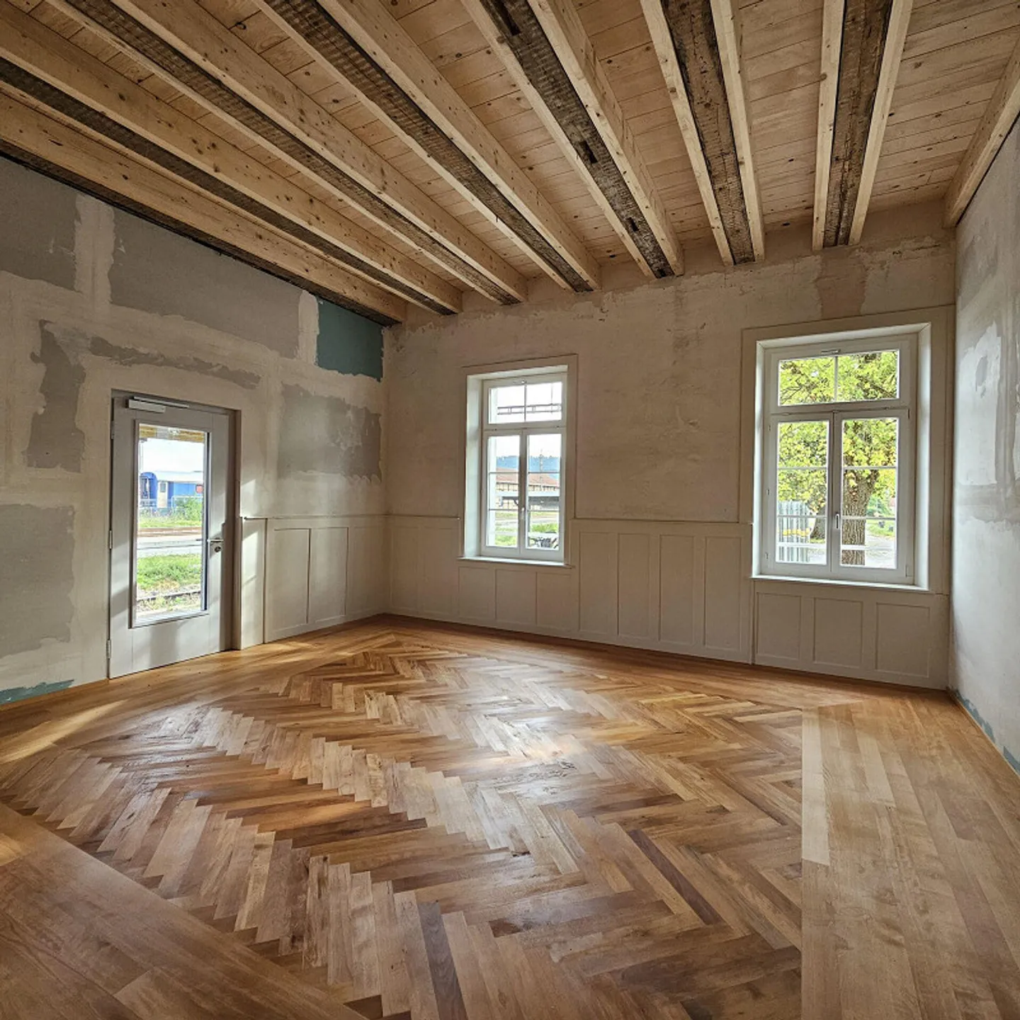 Interesting rental space at Etzwilen train station - Photo 1 of 9