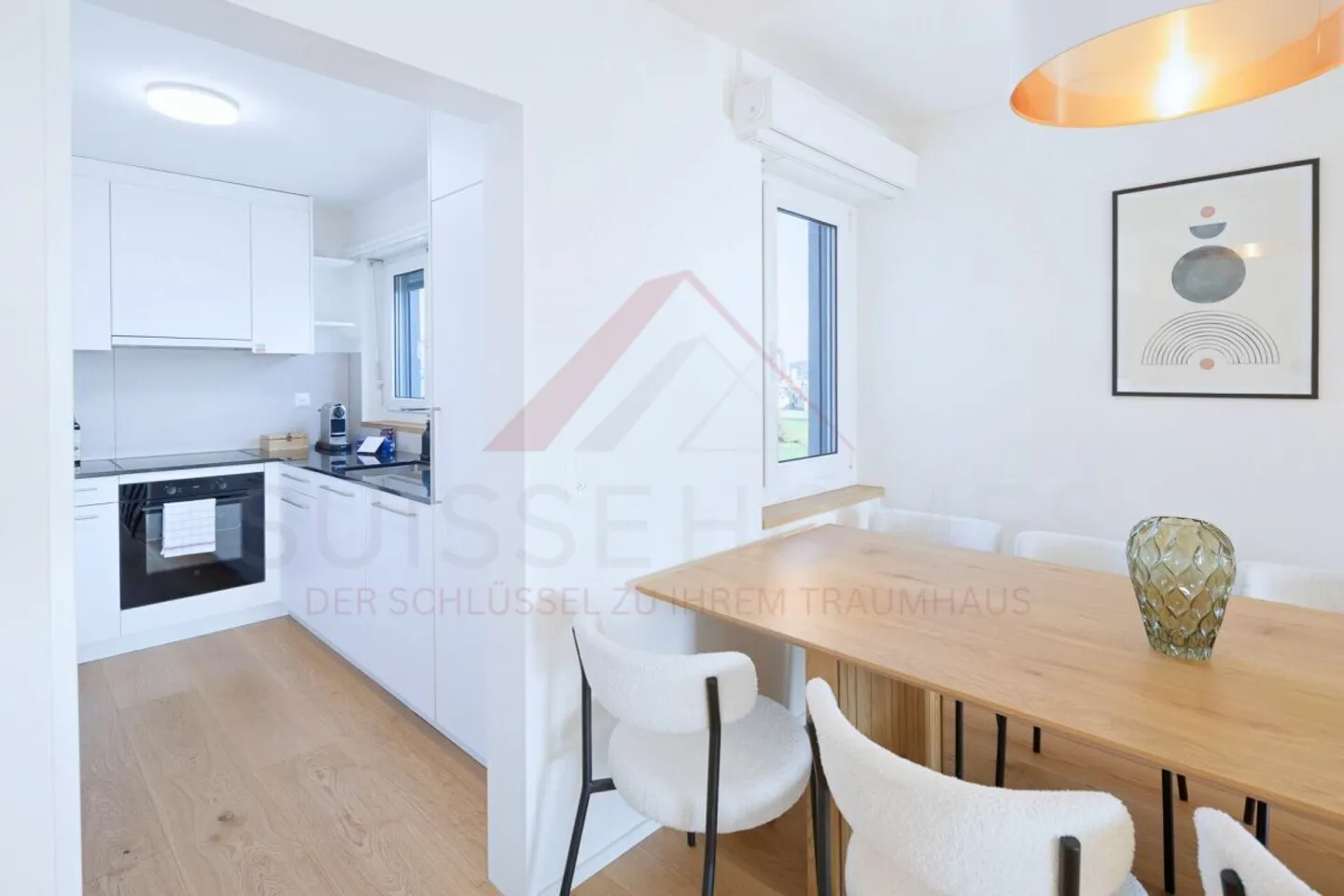 Komplett renovierte 5.5-Zimmer-Wohnung mit 126 m² Wohnfläche und 74 m² Balkon-/Terrassenfläche in Huttwil - Foto 11 di 18