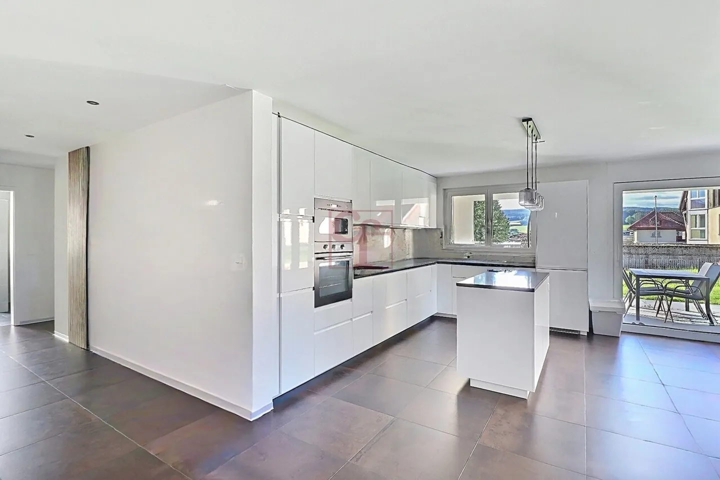 Charmant Appartement avec Jardin - Photo 2 sur 17