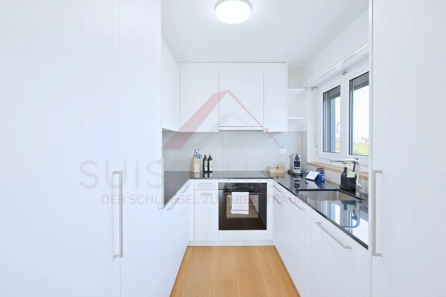 Komplett renovierte 5.5-Zimmer-Wohnung mit 126 m² Wohnfläche und 74 m² Balkon-/Terrassenfläche in Huttwil - Foto 10 di 18