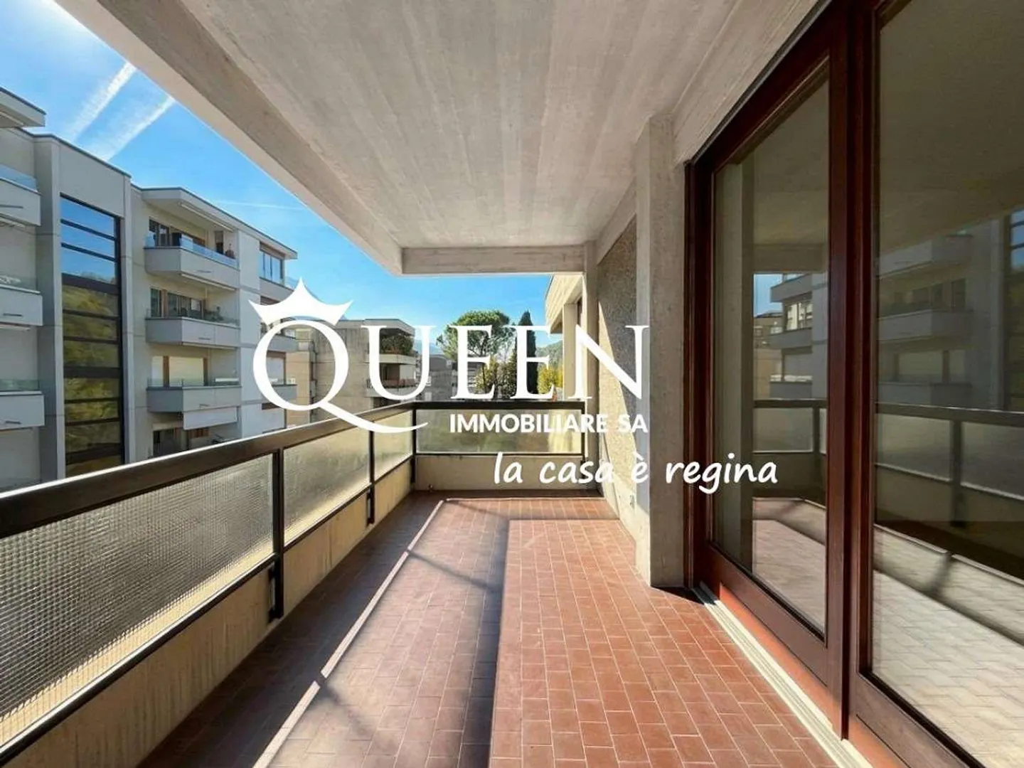 Lugano central : appartement spacieux et lumineux de 2,5 pièces avec vue partielle sur le lac - Photo 5 sur 13