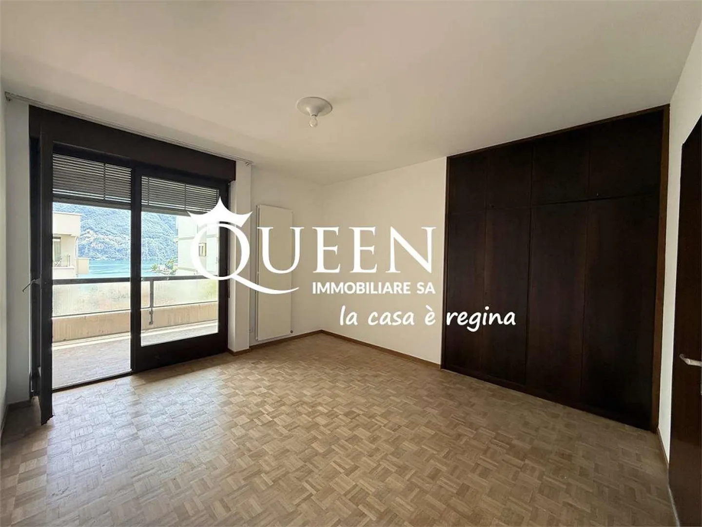 Lugano central : appartement spacieux et lumineux de 2,5 pièces avec vue partielle sur le lac - Photo 9 sur 13
