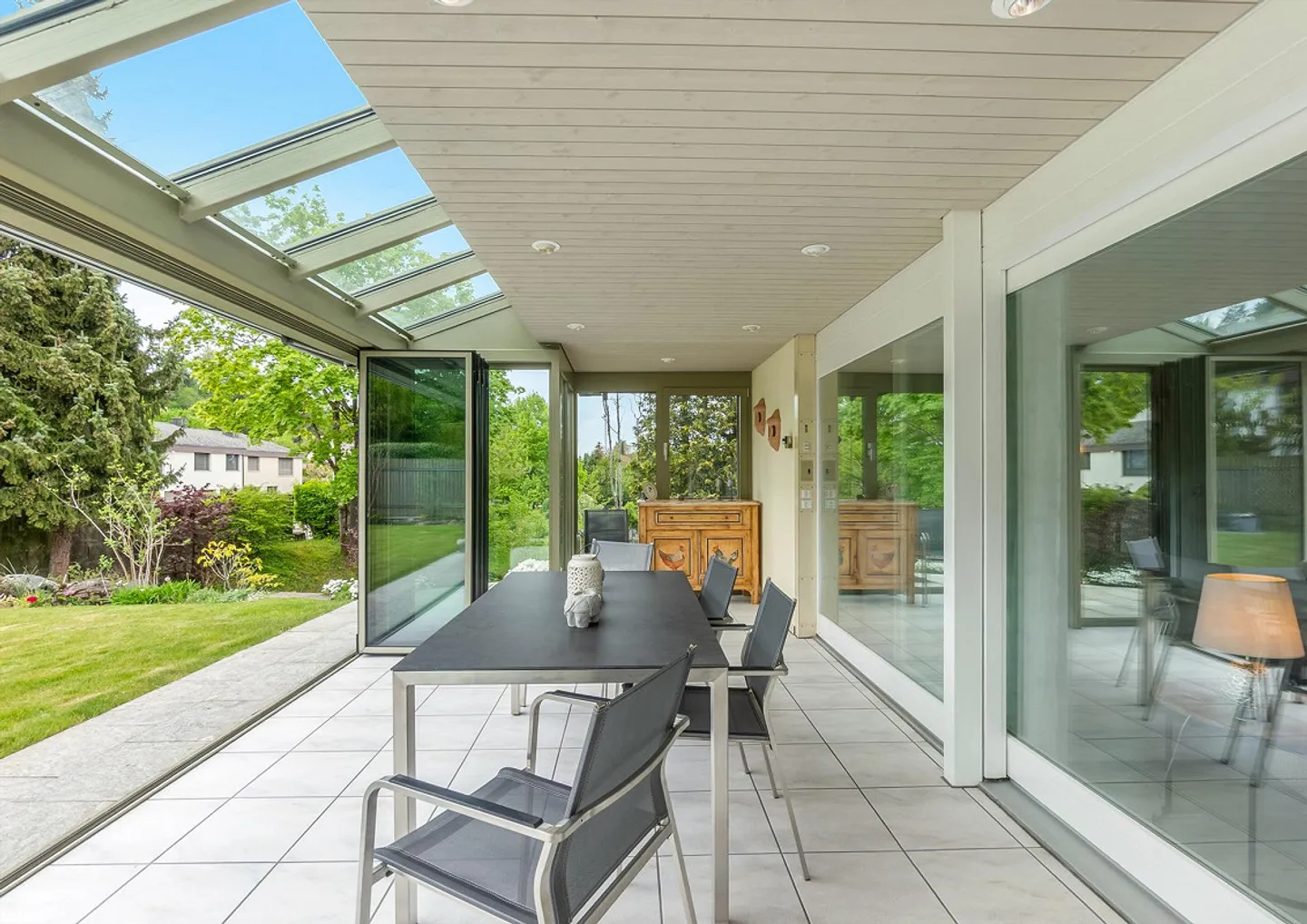 Paradis familial avec une offre d'espace variée dans la verdure - Photo 3 sur 7