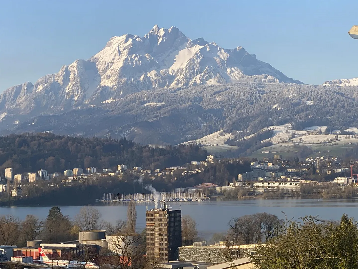 Vivere con vista sul lago e sulle montagne - Foto 1 di 6