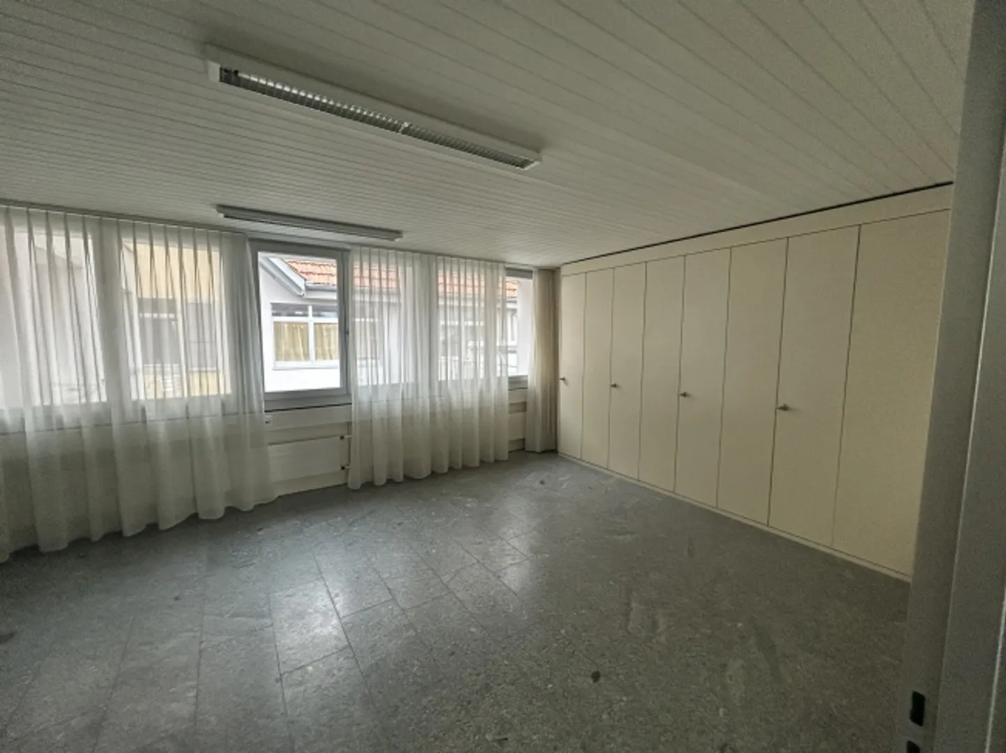 Mischgenutztes Gebäude mieten - Foto 5 von 7