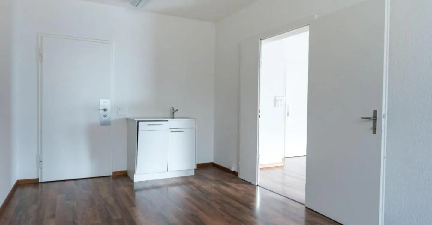 Moderne Büroflächen in Biel - Foto 1 von 8