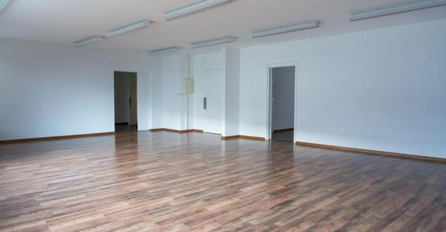 Moderne Büroflächen in Biel - Foto 4 von 8