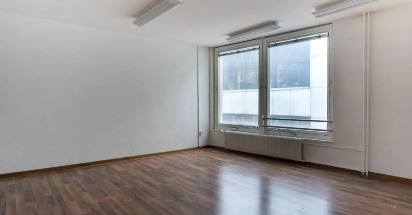 Moderne Büroflächen in Biel - Foto 6 von 8