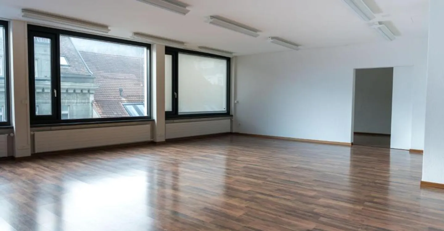 Moderne Büroflächen in Biel - Foto 7 von 8
