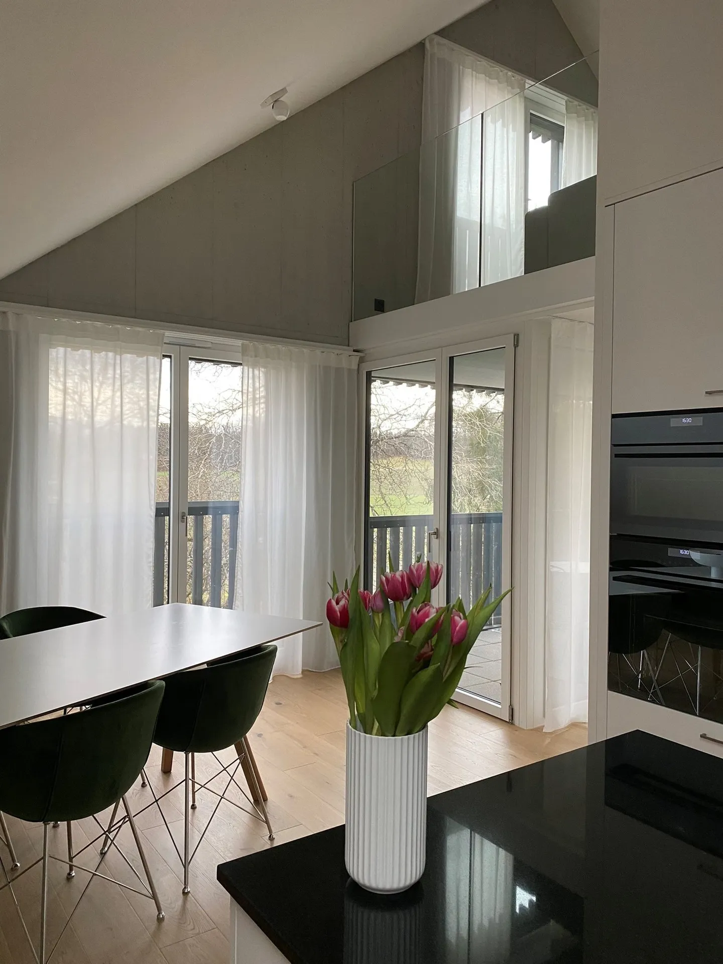 Duplex Moderno con Grande Galleria - Foto 2 di 11