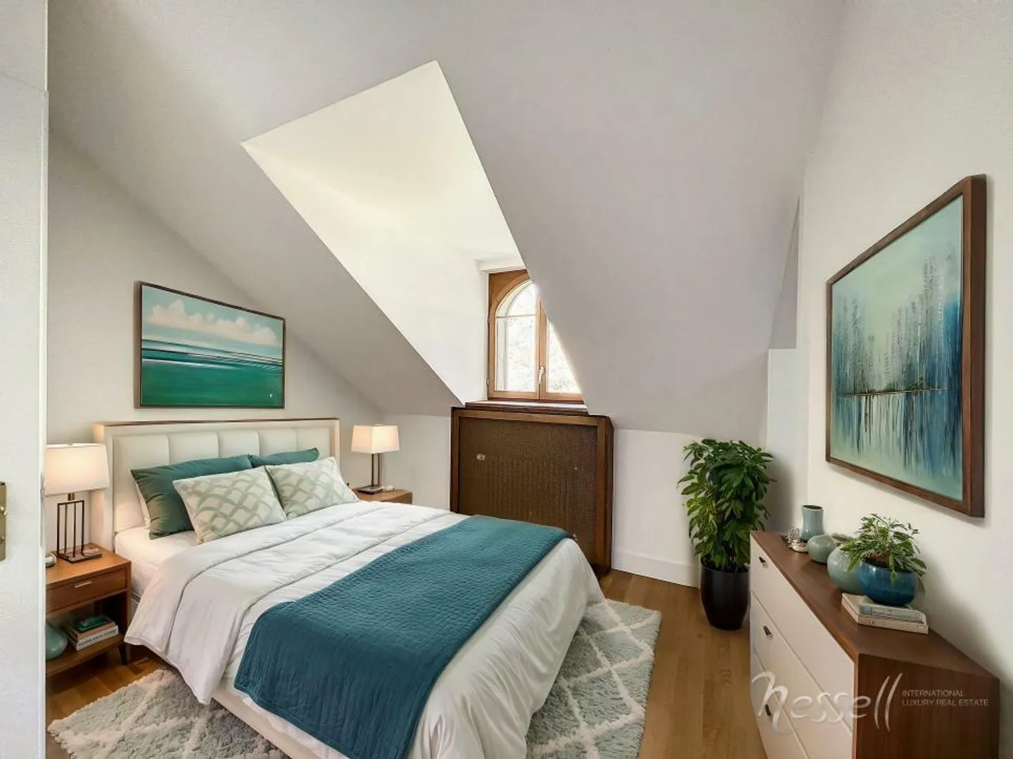 Charming apartment in a magnificent mansion - Photo 3 of 9