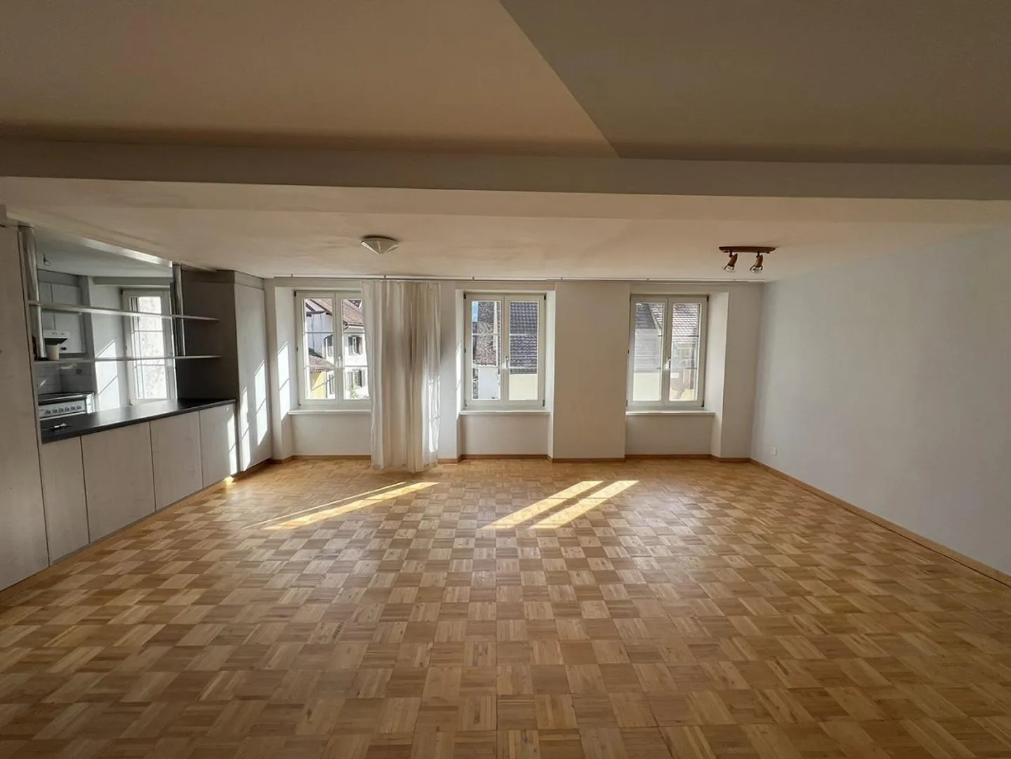 Belle appartement de 2,5 pièces au cœur de Neunkirch - Photo 3 sur 12