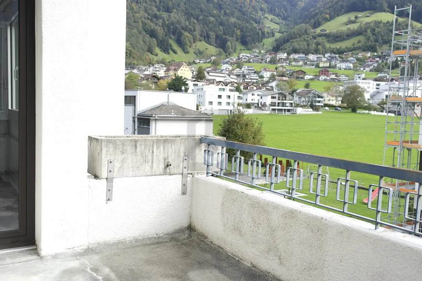 Stylish Living with a View and Comfort - Photo 1 of 6