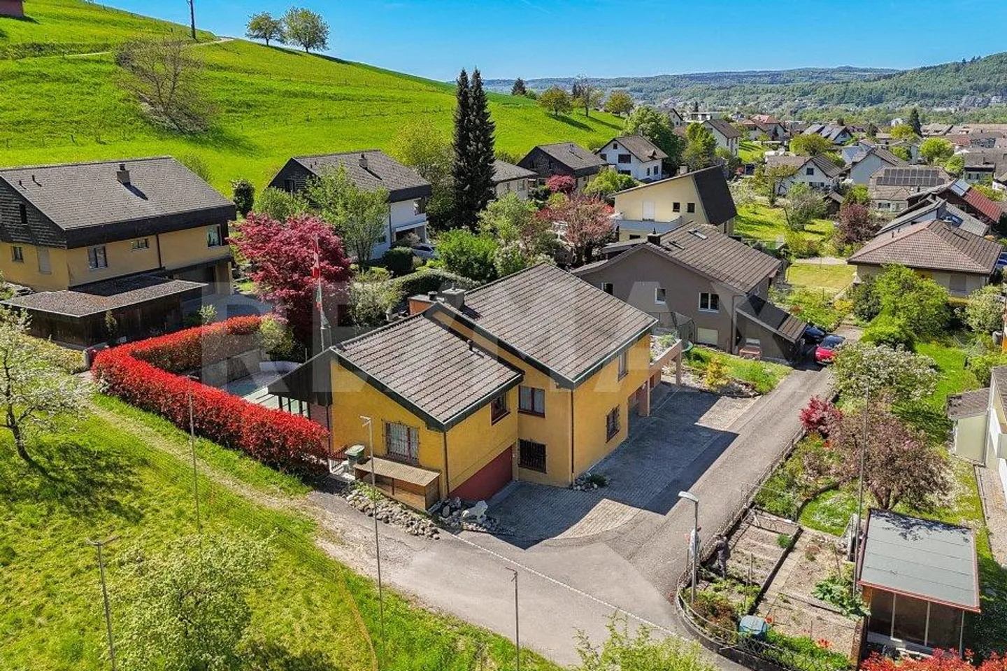 Charmantes Einfamilienhaus mit Garten - Foto 1 von 11