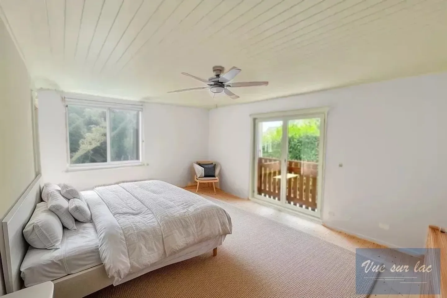 Casa familiare degli anni '60 con vista lago - Foto 22 di 26