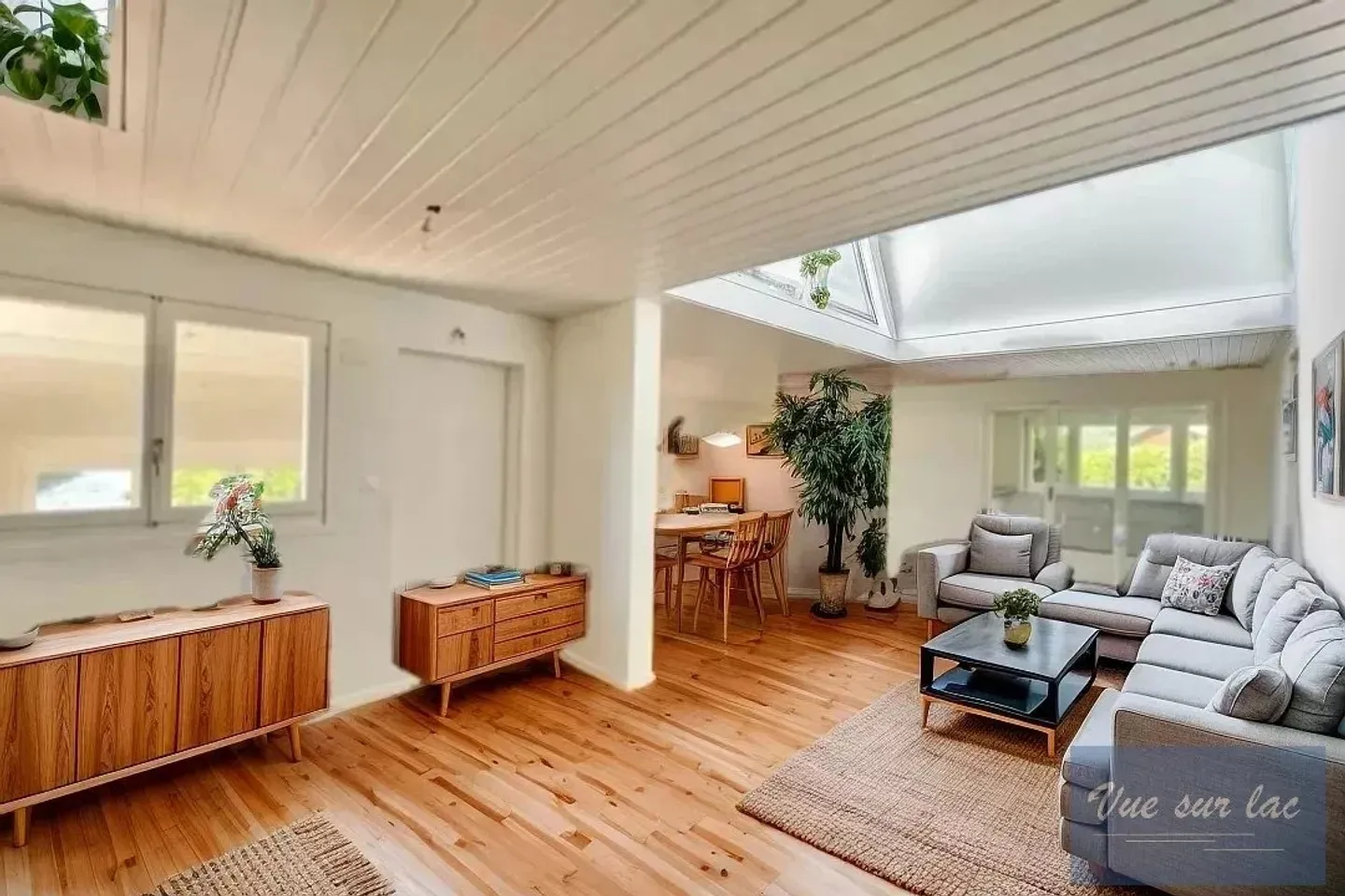 Casa familiare degli anni '60 con vista lago - Foto 21 di 26