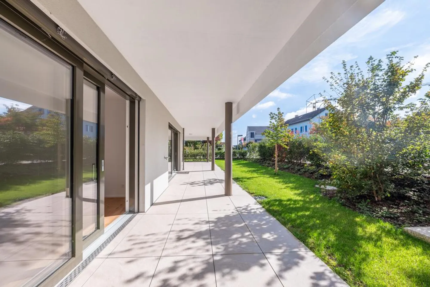 Stylish new apartment with a well-thought-out living concept - Photo 4 of 7