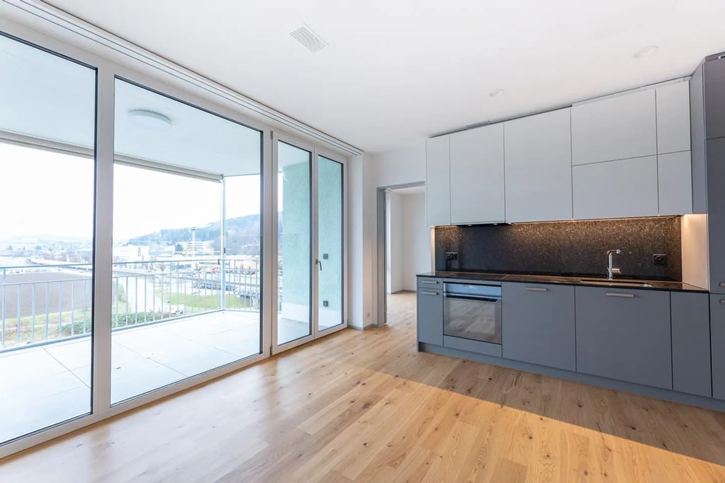 Moderno appartamento di 2,5 stanze nel quartiere Hegi - Foto 3 di 9